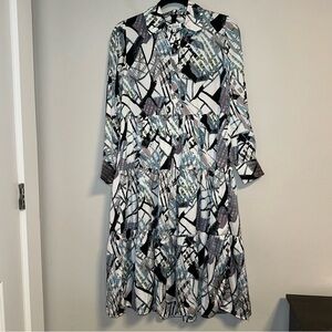 Woman's Abstract Patterned Long Sleeve Half Button Down Women's Dress